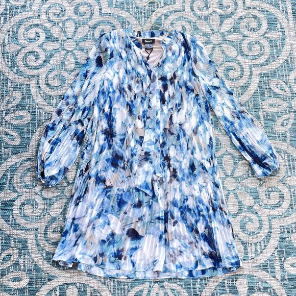 DKNY Blue White Tie Dye Pleated Short Sleeve Shift Dress - Size 10P - Picture 2 of 8